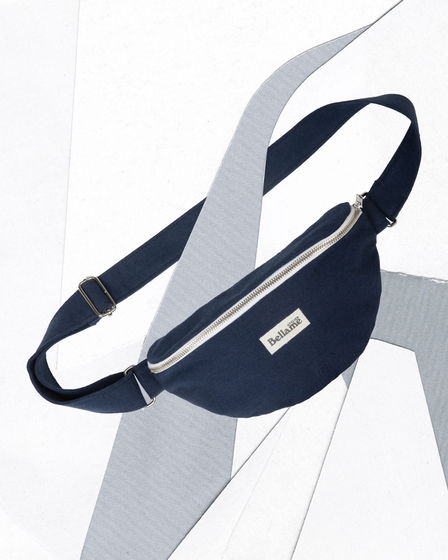 Sac Banane couleur marine packshot